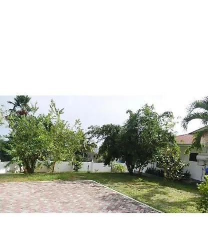Pensionat Ogumka, Self Catering , Beoliere, Mahe *