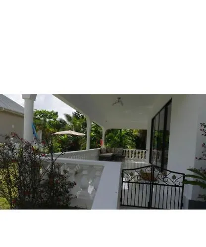 Pensionat Ogumka, Self Catering , Beoliere, Mahe *
