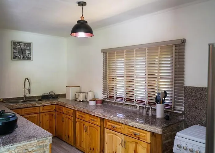 Ogumka, Self Catering , Beoliere, Mahe Pensionat *